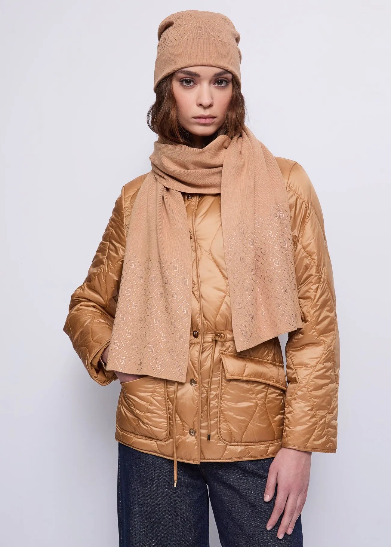 Women's ribbed scarf