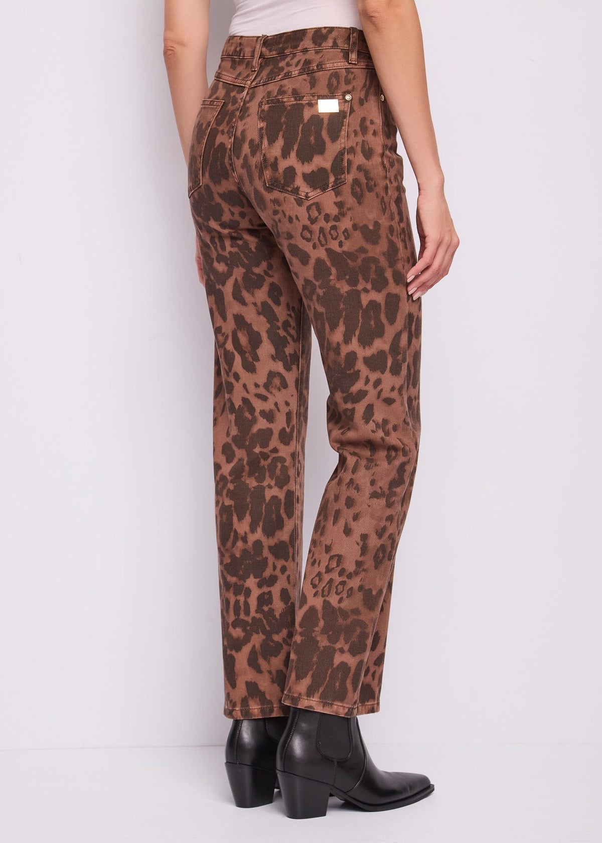 Pantaloni da donna con bottoni dorati
