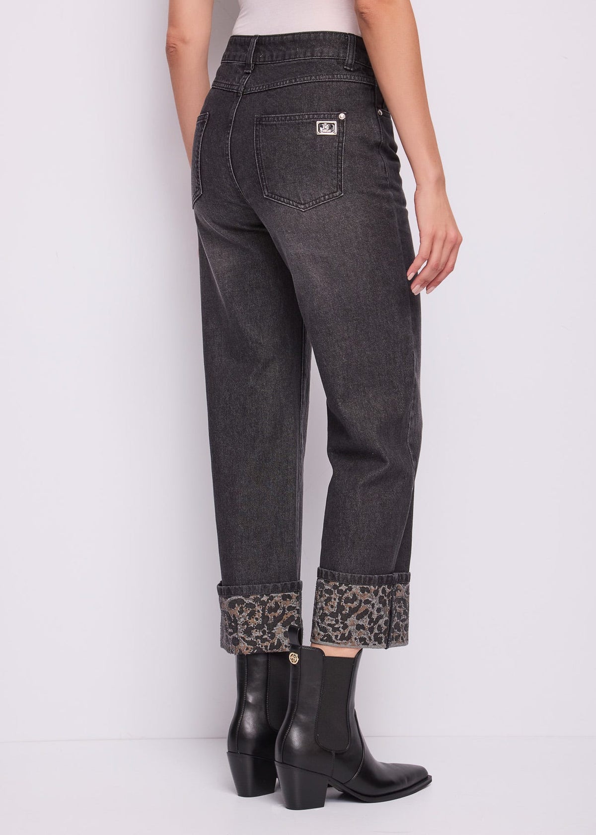 Jeans straight da donna con risvolto animalier