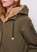 Parka da donna con pelliccia sintetica