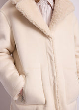 Cappotto da donna con pelliccia sintetica