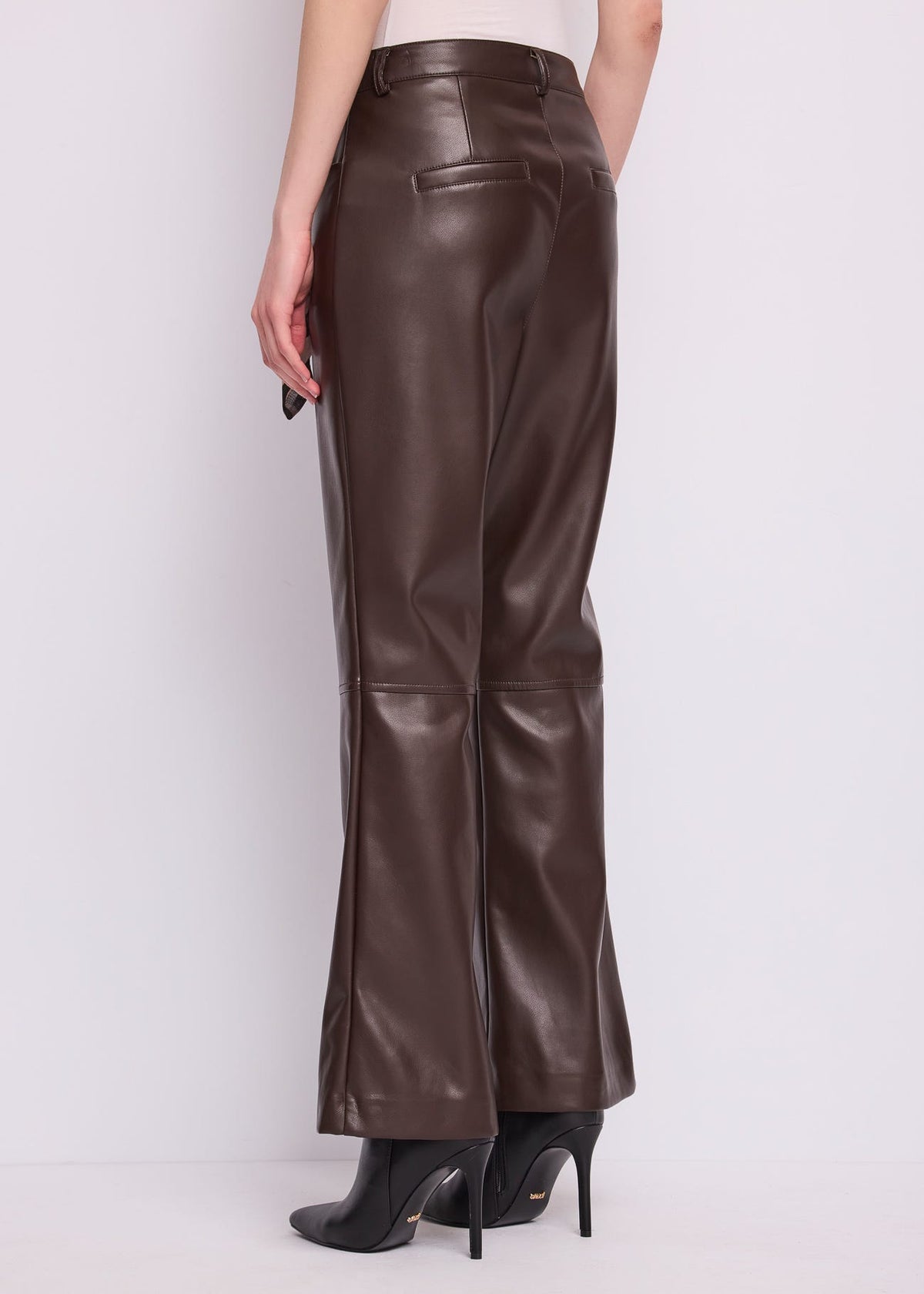 Pantaloni flare cropped da donna con foulard