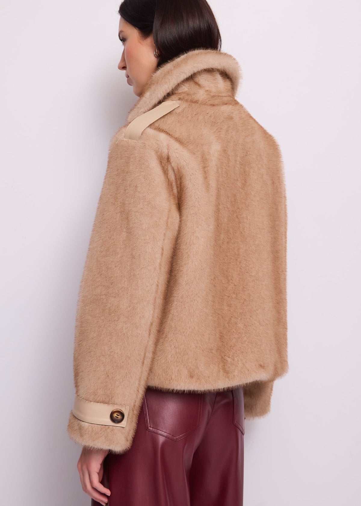 Peacoat doppiopetto da donna con revers