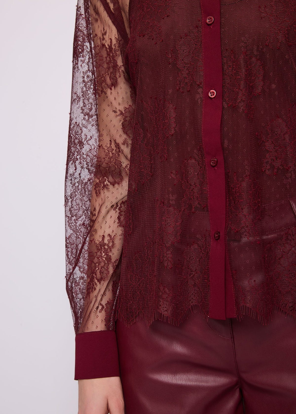 Camicia da donna con collo a foulard